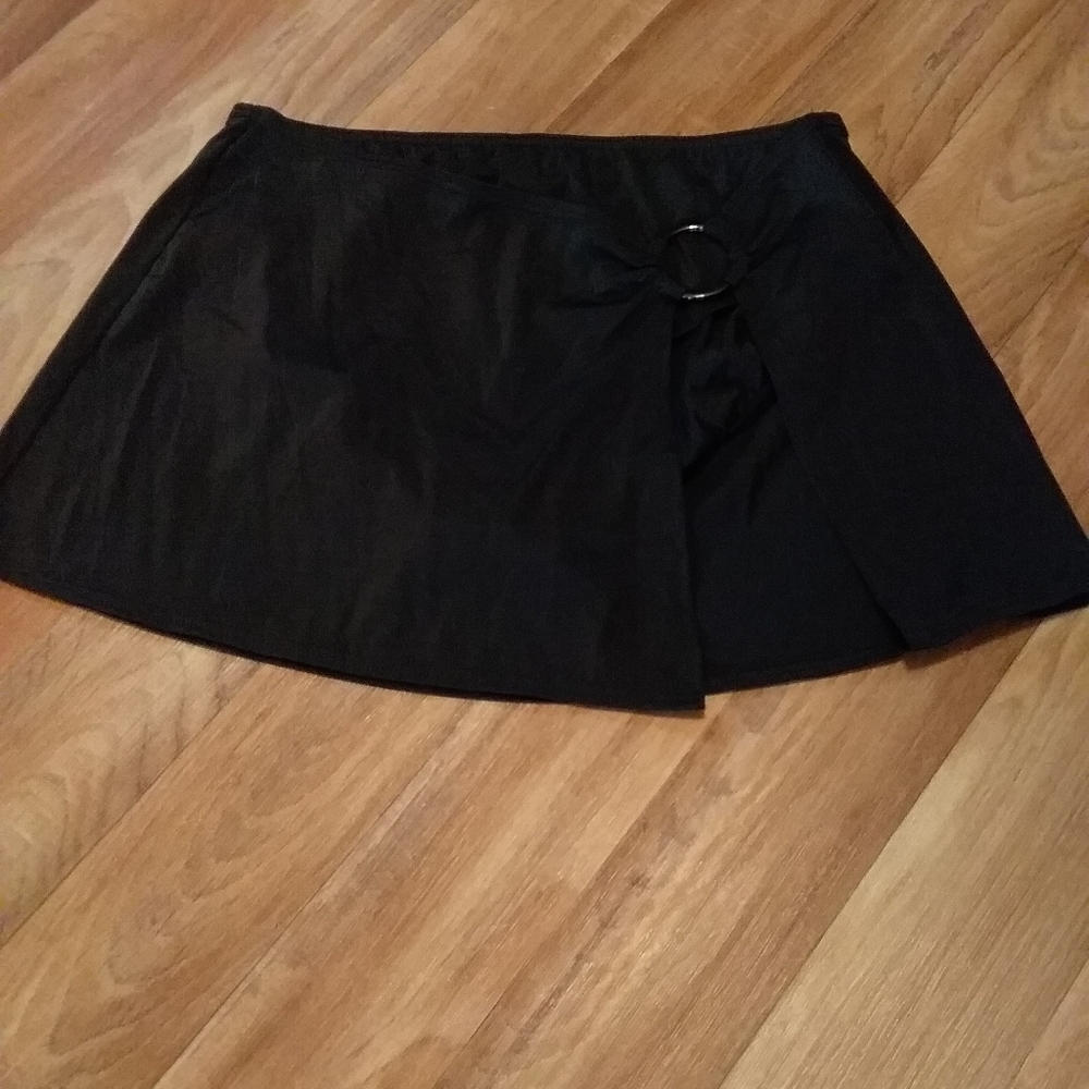 Swim skirt szXL w/bottoms built in bySt.Johns Bay